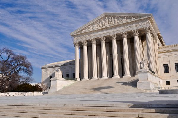 Democrats Now Pushing For The Supreme Court To Be Dissolved