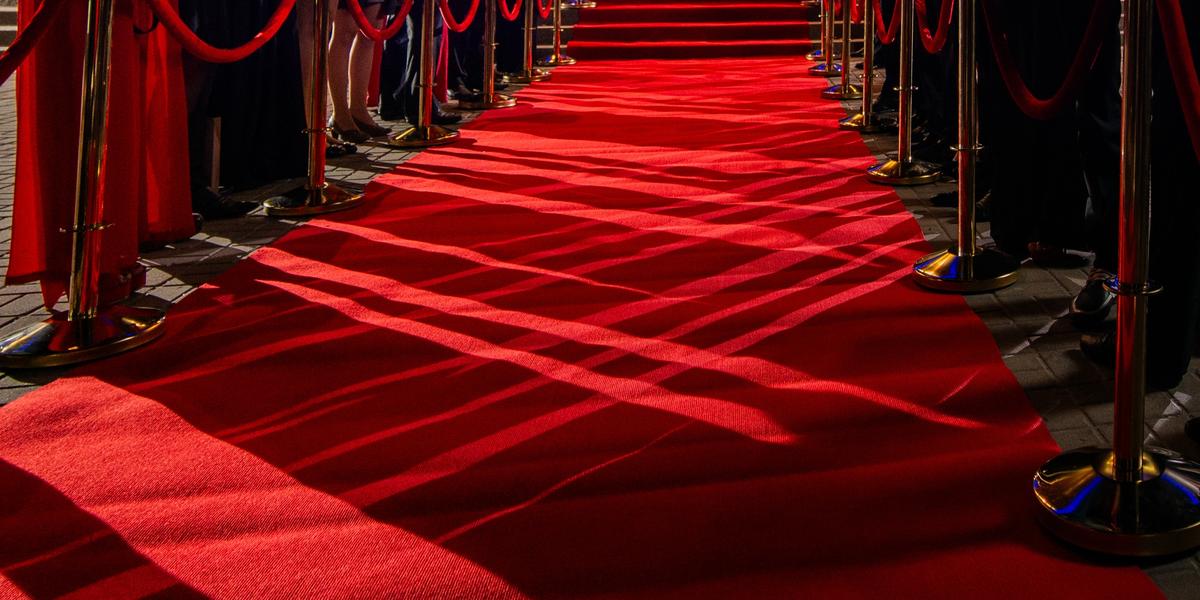 Hollywood Celebs Are Having Nervous Breakdowns Over ICE Shooting